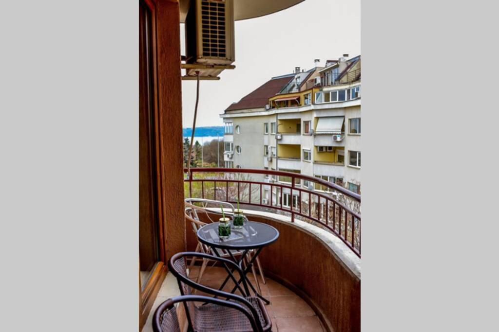 וארנה Sea View Apartment Next To Sea Garden And Beach מראה חיצוני תמונה